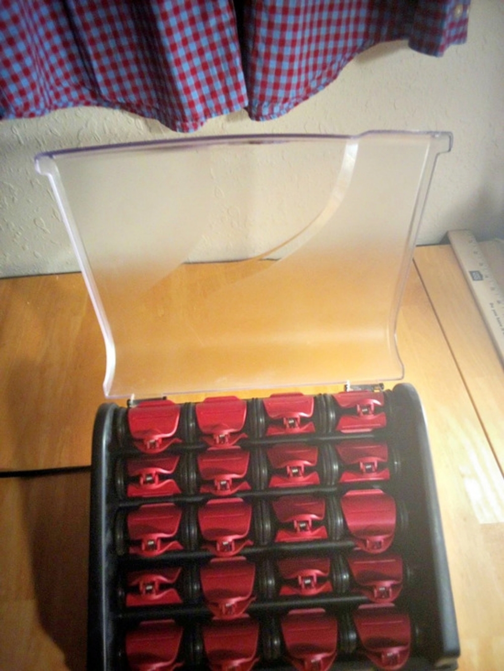 Remington Ionic Conditioning Hair Setter Red & Black , Hot Rollers W Clips Ceram